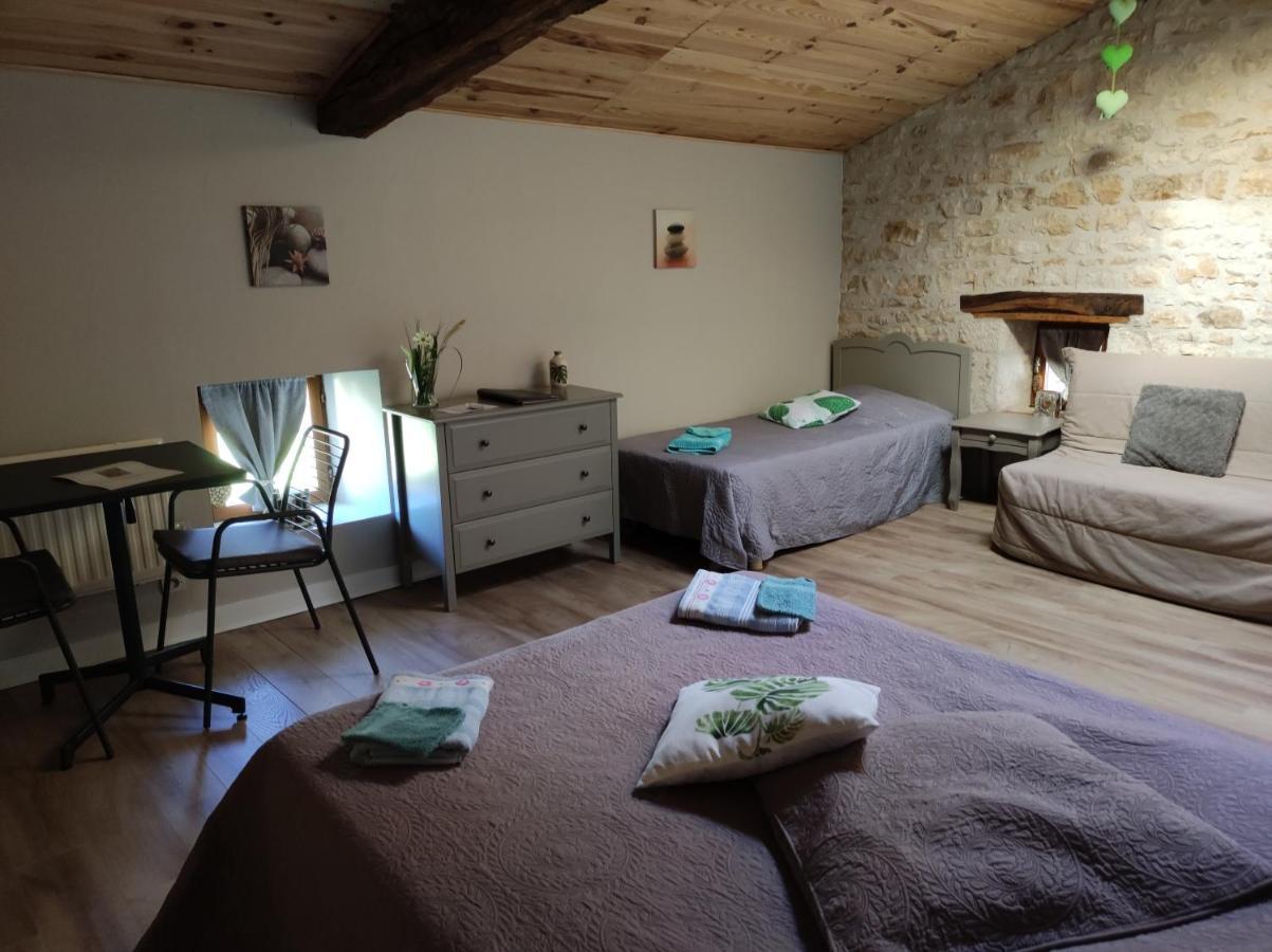 Les Chenets Bed and Breakfast Chenay  Buitenkant foto