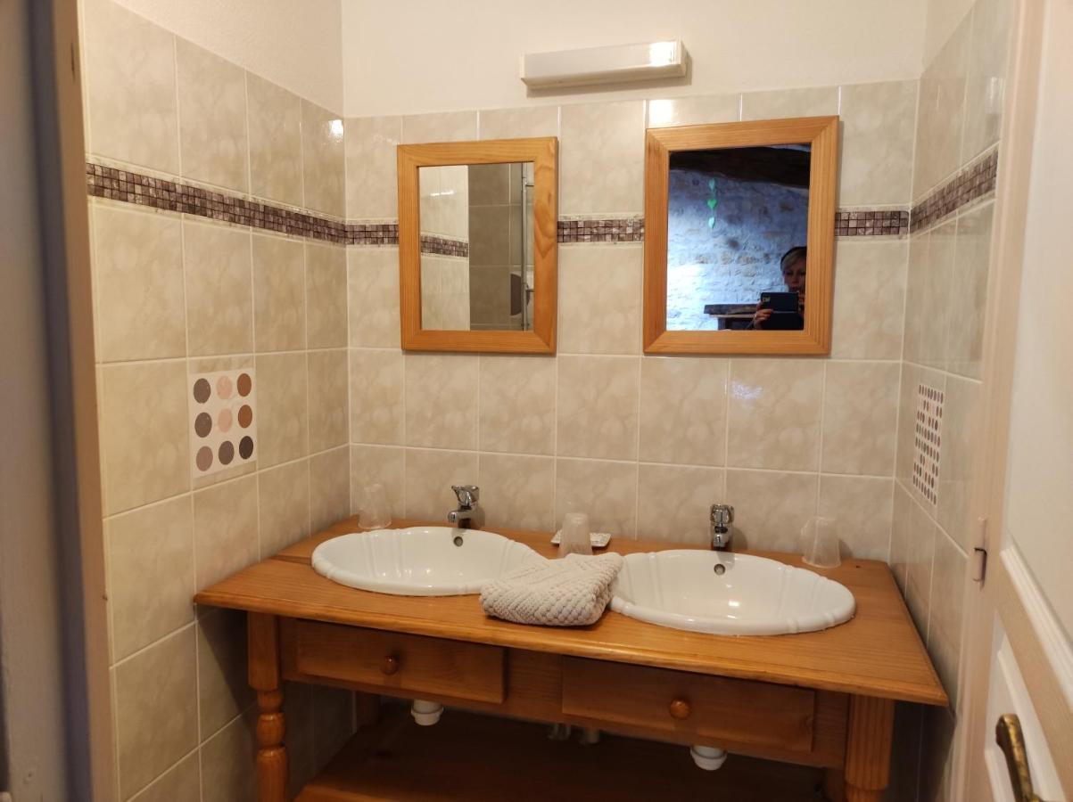 Les Chenets Bed and Breakfast Chenay  Buitenkant foto