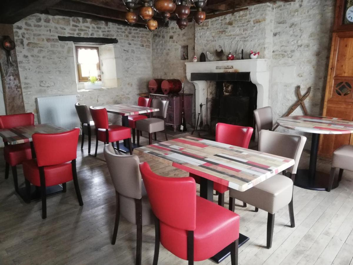 Les Chenets Bed and Breakfast Chenay  Buitenkant foto