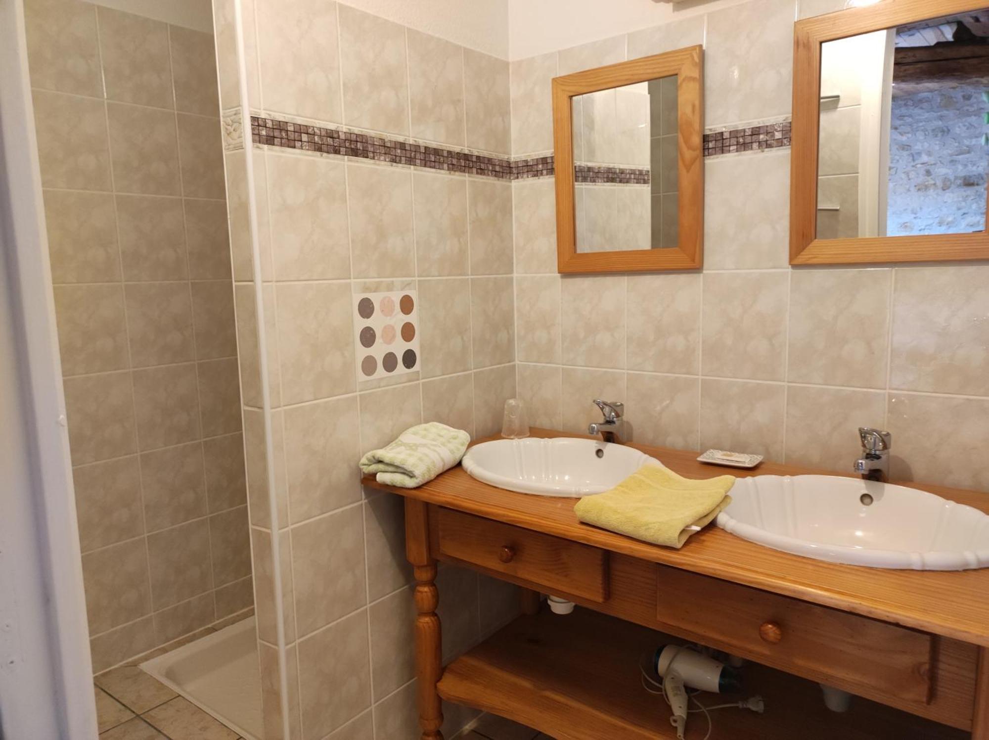 Les Chenets Bed and Breakfast Chenay  Buitenkant foto