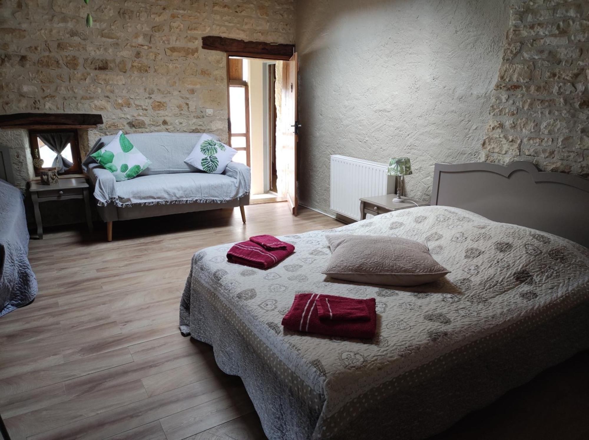 Les Chenets Bed and Breakfast Chenay  Buitenkant foto